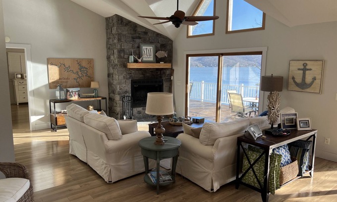 Climax Springs House | Exquisite Renovated Retreat: 10/10 Guest Rated Home