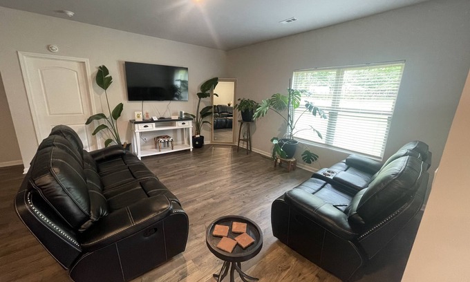 New Market House | Modern Comfort in a Brand New Community with Pool Access