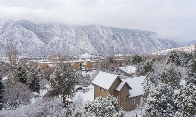 Glenwood Springs House | New Home with Scenic Views Near Town and Outdoor Fun