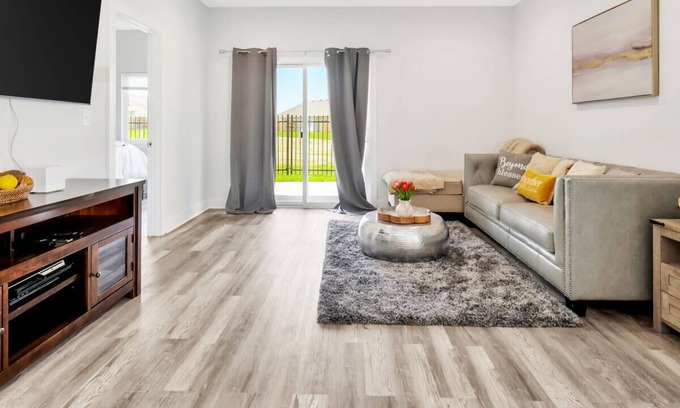 Bel Aire House | Brand New House with alot of ￼amenities. 5 miles from Striker sport complex.