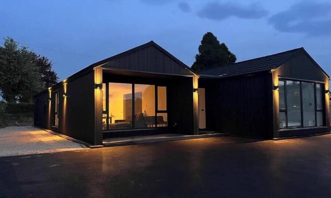 Cashel Villa | Brand New Villa with Spectacular Views for Families