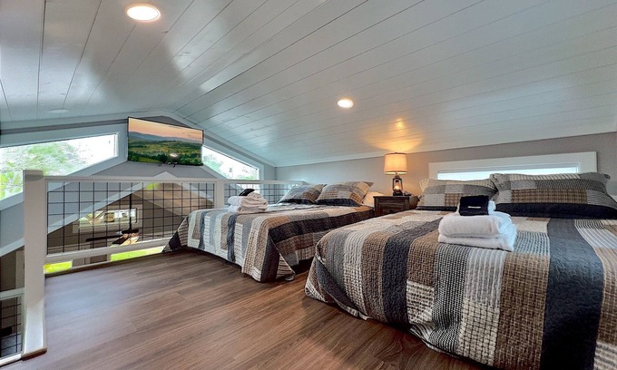 Hiawassee Cottage | New Lake Chatuge Tiny Home on Main Street - Family Friendly!