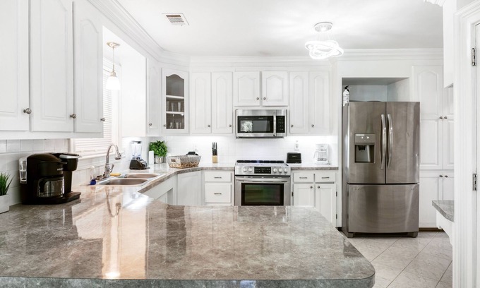 Lithonia House | Gated 7BR Home with Pool and Hot Tub - Ideal for Families