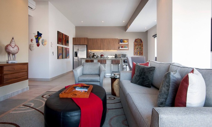 Emiliano Zapata Condo | Elegant One Bedroom Oasis in Old Town, Steps from Ocean