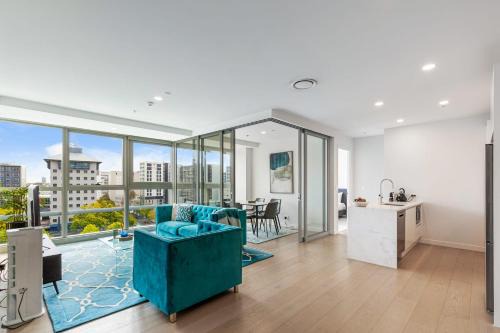 Auckland Central Business District Apartment | Modern 3-Bed Apartment with Private Pool in Aotea Square