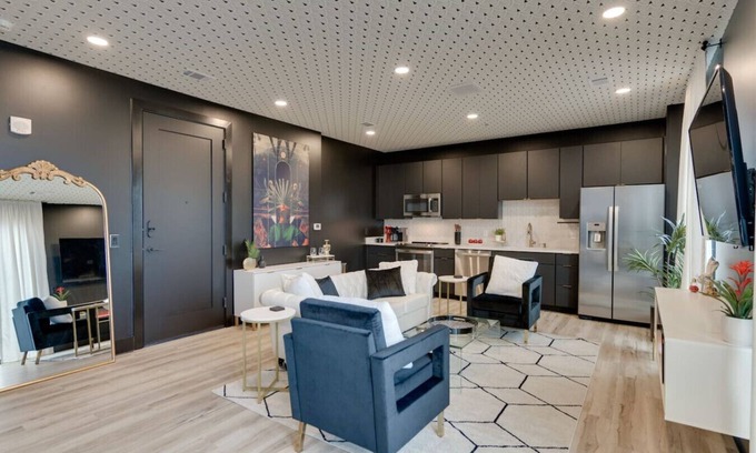 South Nashville Apartment | Stylish Apartment in Downtown with Amazing Balcony Space