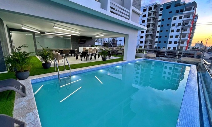 Evaristo Morales Apartment | New Luxury 1 BR Retreat with Pool in Santo Domingo