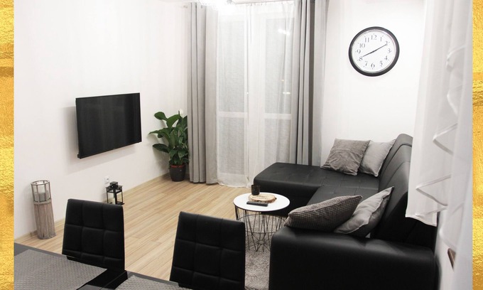 Bykowina Apartment | Modern Grand Apartment - Your Ideal Urban Escape