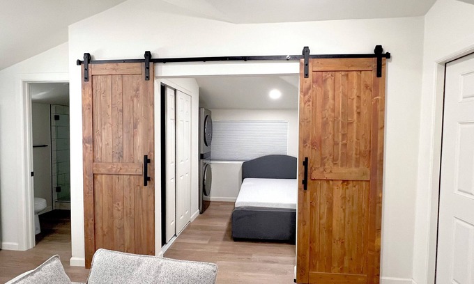 West Los Angeles House | Brand new modern guesthouse w/patio. A minimum stay of 30 nights