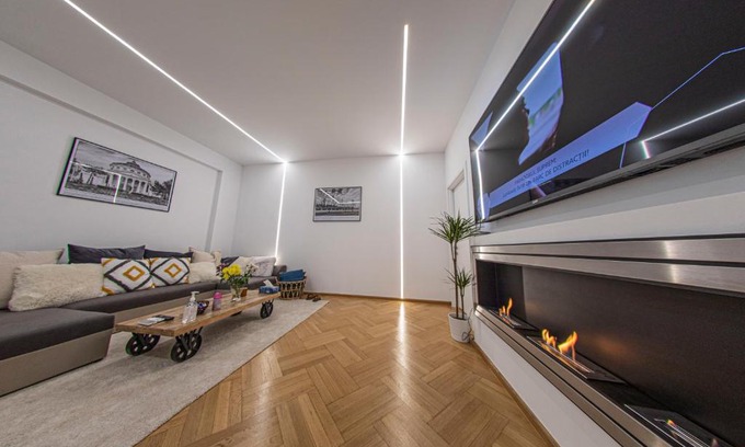 Bucharest City-Centre Apartment | New Penthouse Retreat Near Intercontinental Hotel in Bucharest