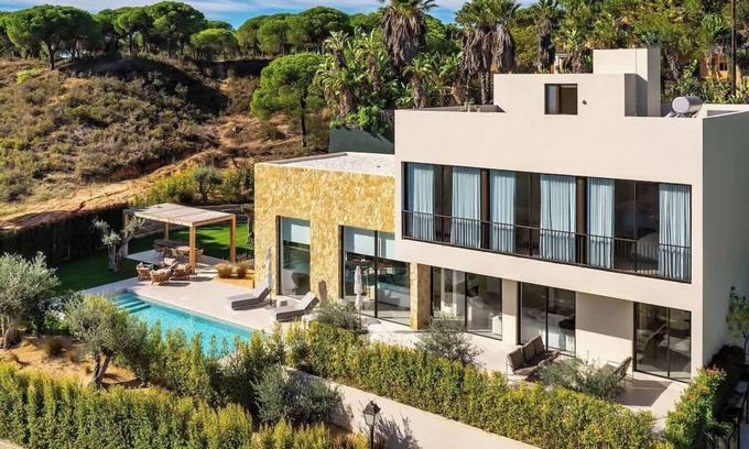 Almancil Villa | Brand-New Quinta do Lago Villa Heated Pool&Jacuzzi