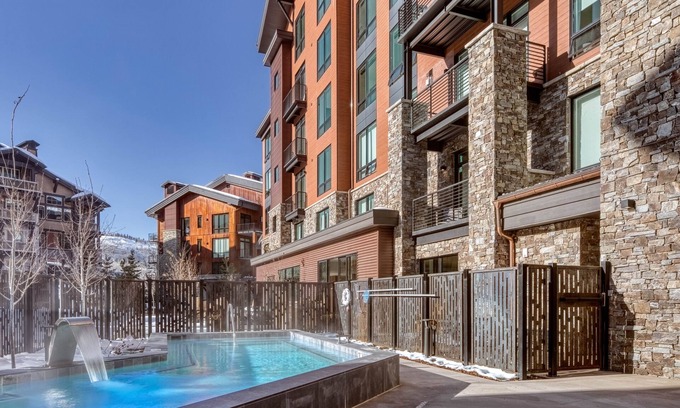 Empire Pass Condo | New Ski-In/Out Condo with Spa & Pool at Deer Valley