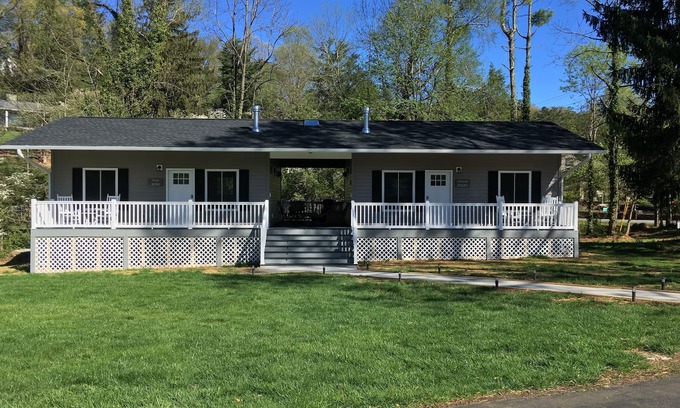 Waynesville Cottage | New Smokies Cottage: Walk to Downtown Waynesville, Rated 10/10