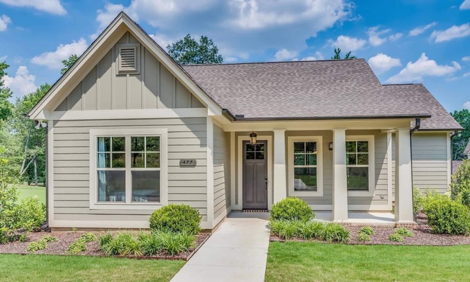 Sand Ridge House | New Hotel with Spectacular Views on RTJ Golf Trail