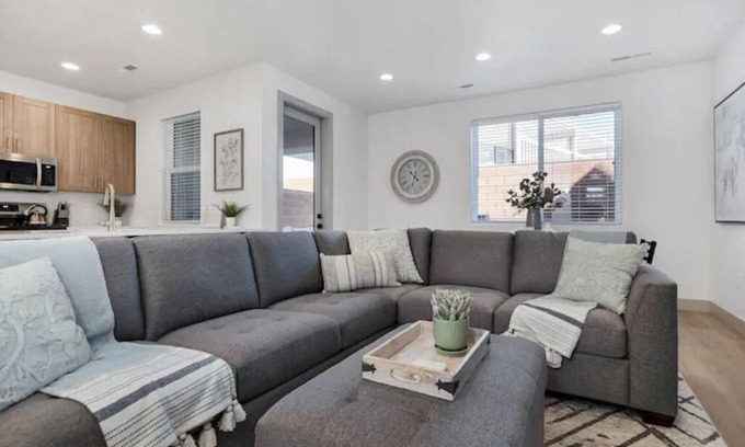 Santa Clara House | Experience the New St. George Getaway with Ocean Views!