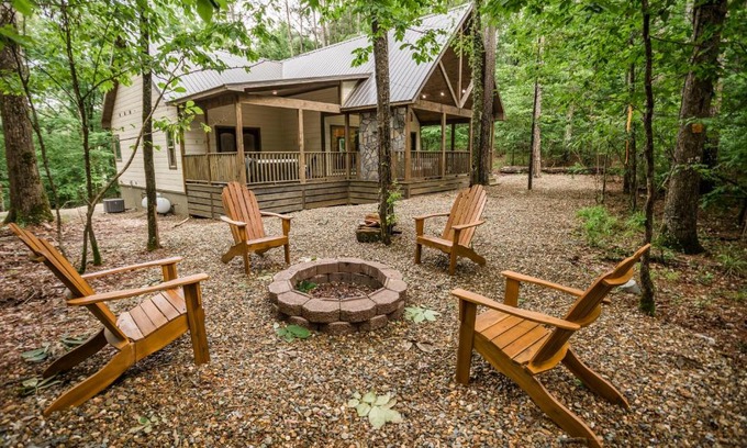 Broken Bow House | New "The Roosevelt" Cabin by National Forest - 10/10 Rated