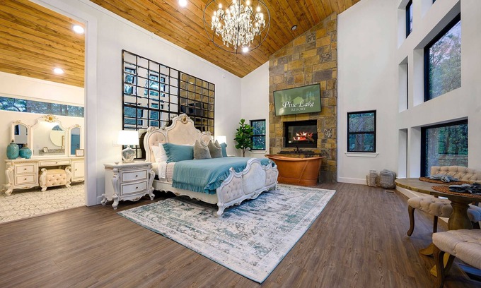Broken Bow Cabin | New Treehouse Retreat with Pool, Pond & Pet-Friendly Perks