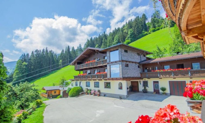 Fuegenberg Apartment | Top-Rated Brandegg Top 2 with Lake View & Spa Amenities