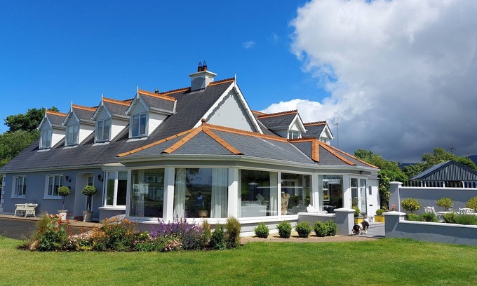 St. Mullins House | Experience Comfort at Brandon View House B&B - 4 Star Stay