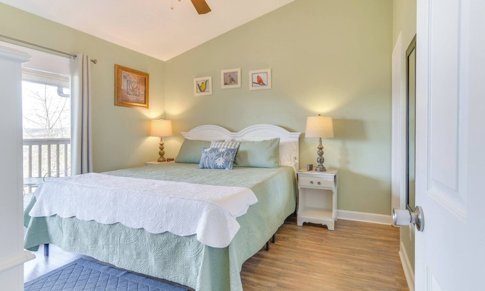 Notch Estates Condo | Scenic Branson Condo - Pool, Spa & Steps from Silver Dollar City