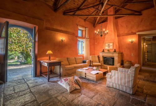 Kallithea House | Pet-Friendly Bratis Holiday Home: Guest Rated 10/10