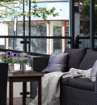 Brattvag Hotel | Experience Brattvåg Fjordhotell with Oceanfront Views