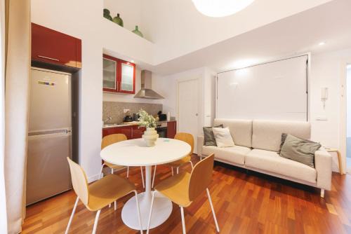 el Mercadal Apartment | Family-Friendly Duplex Apartment at Bravissimo Plaça Catalunya