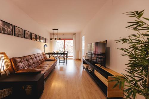 Eixample Apartment | Family-Friendly Bravissimo Pont de la Princesa Apartment