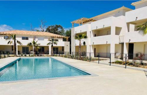 Bravone Apartment | Beachfront Bliss at BRAVONE 53-T3 with Pool & Family Friendly