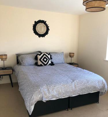 Wolverhampton House | Ideal Bray House for Large Groups and Family Fun