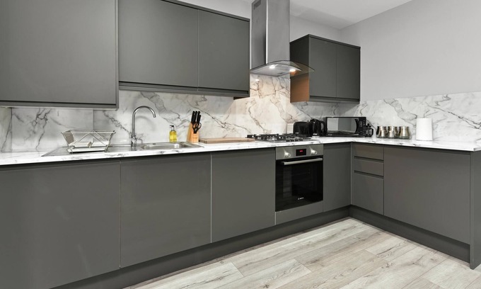 Bray on Thames Apartment | Comfortable Braywick Serviced Apartments with Spa & Lake Views