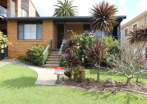 Crescent Head House | Family-Friendly Retreat at Breakaway, 11 Scott Street