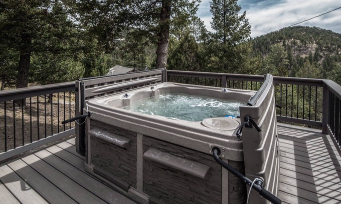 Ruidoso Cabin | Ideal Breakaway Cabin: Pool, Spa & Family-Friendly Fun