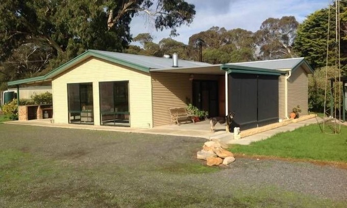 Waitpinga Other | Top-Rated Breakaway Farmstay with Pool in Victor Harbor