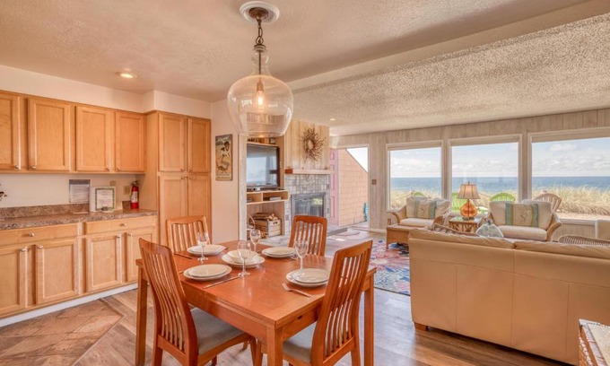 Neskowin House | Beach House #3: Rated 9/10 with Family & Pet-Friendly Perks