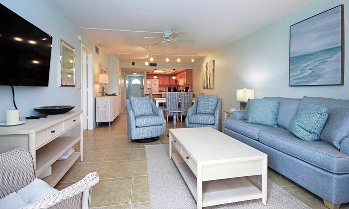 Sanibel House | Beachfront Bliss: Breakers West B5 Condo with Pool