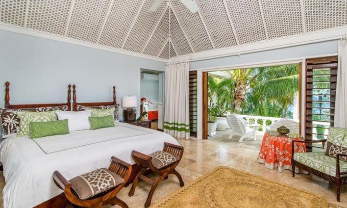 Montego Bay Apartment | Indulge in a Breakfast and Elegant Stay Experience