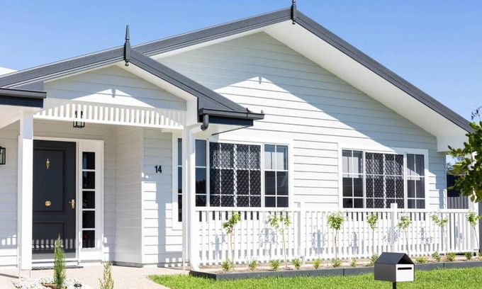 New Auckland Villa | Breakfast at Tiffany's