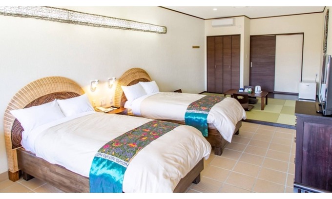 Hachijo Hotel | Inviting Japanese-Style Room with Breakfast in Hachijo-machi