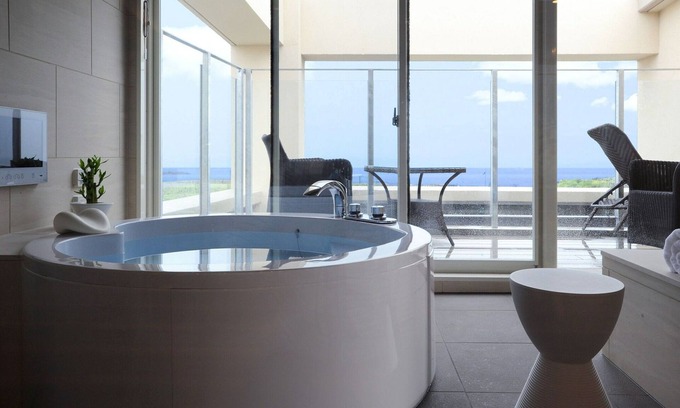 Fujisawa Hotel | Guest Rated: Breath Hotel with Hot Tub & Family Amenities