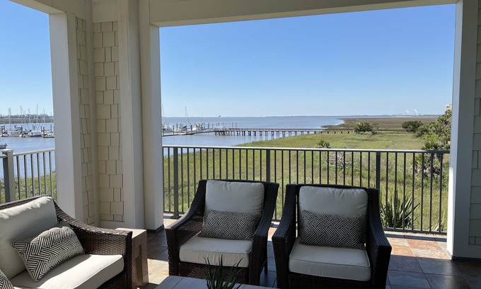 Saint Simons Island Condo | Captivating Ocean Views with Inviting Lanai Retreat