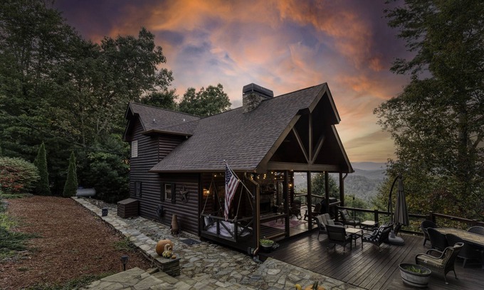 Hidden Lake Cabin | Scenic Blue Ridge Mountain Retreat with Sunset Views