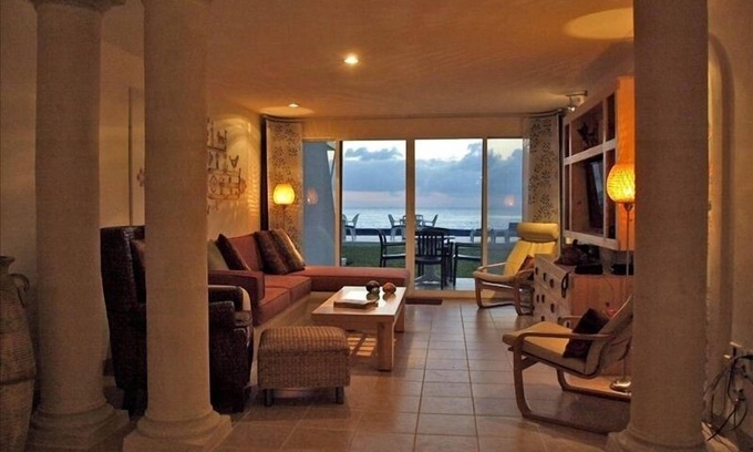 Zona Hotelera Norte Condo | Modern North Beachfront 2BR at Miramar102 - Rated 10/10