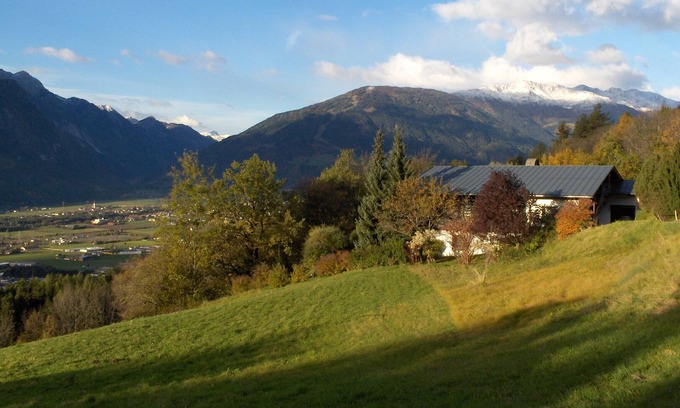 Doelsach Apartment | Remarkable Views of the Lienz Dolomites with Breakfast Included