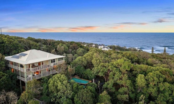Point Arkwright House | Captivating Oceanfront Retreat with Breathtaking Views