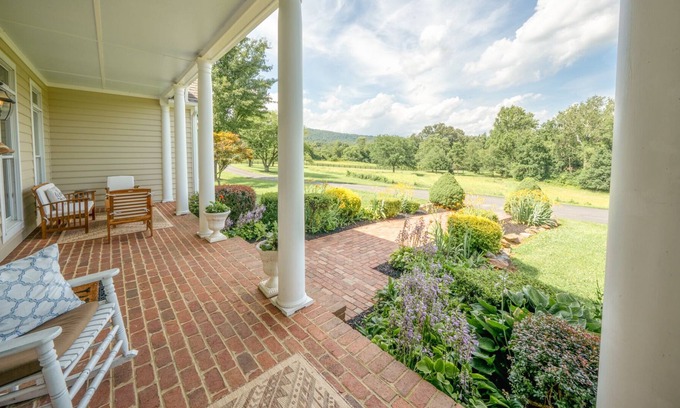 Round Hill House | Exclusive Private Retreat with Ocean Views Near Wineries