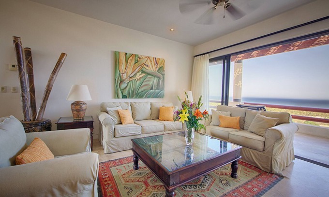 Zona Hotelera Condo | Magnificent Oceanfront 3BD Suite with Breathtaking Views