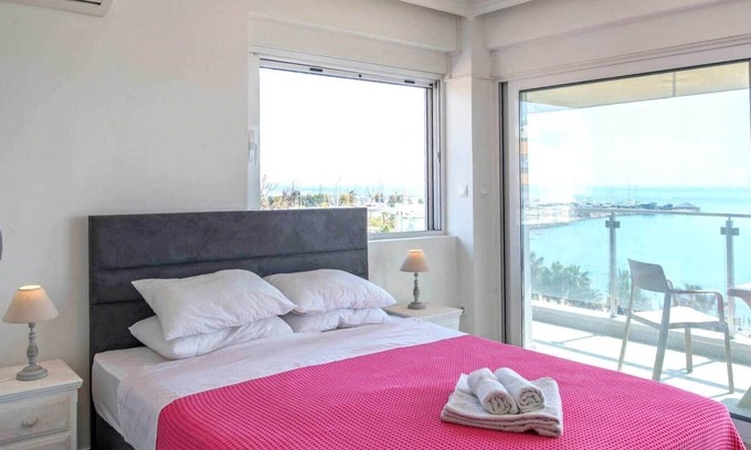 Palaio Faliro Apartment | Stunning Seaview Studio in Athenian Riviera - Rated 9/10