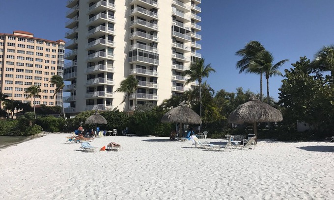 Fort Myers Beach Condo | Unforgettable Gulf Views at Lovers Key Beach Club 304