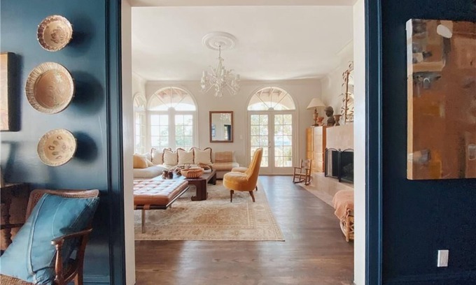 Northwest Hills House | Magnificent Villa with Lake View & 7 Beds - Rated 9/10